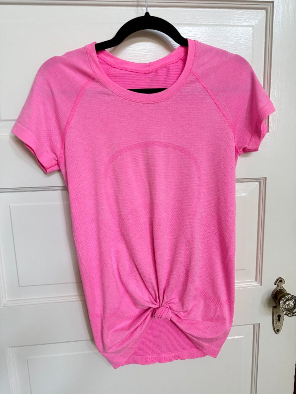 Lululemon Swiftly Tech Short Sleeve 2.0 - Dark Prism Pink/White - Size 8